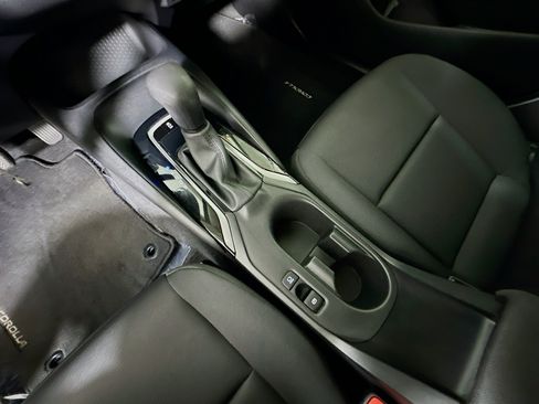 Used 2024 Toyota Corolla LE FWD image 21
