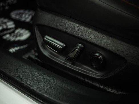 Used 2024 Toyota Prius Prime FWD image 15