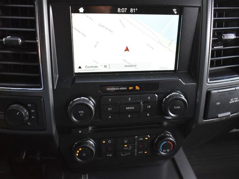 Used 2018 Ford F150 XLT w/ Equipment Group 302A Luxury AWD/4WD image 24