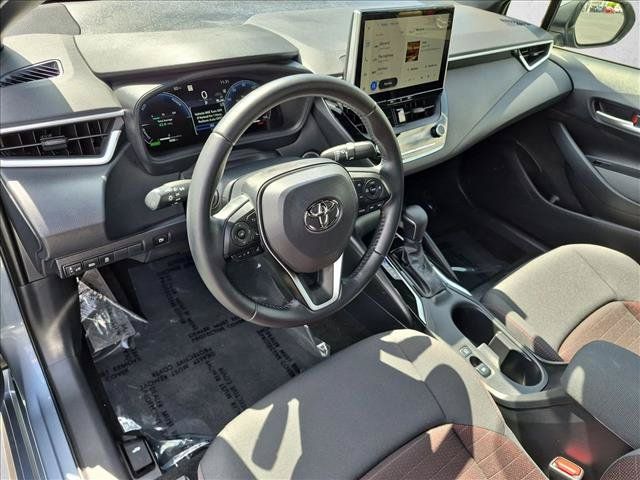 Used 2026 Toyota Corolla SE w/ SE Premium Package FWD image 10