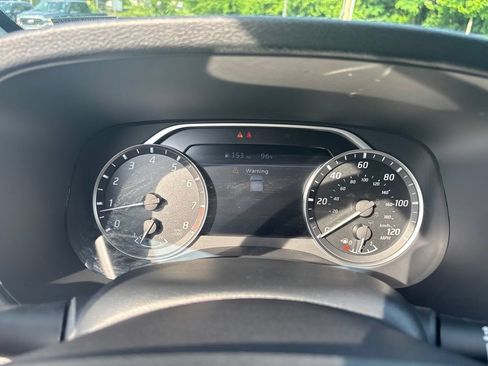 Used 2024 Nissan Frontier SV w/ Tow Package AWD/4WD image 20