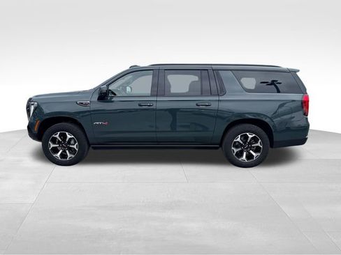 Used 2025 GMC Yukon XL AT4 AWD/4WD image 8