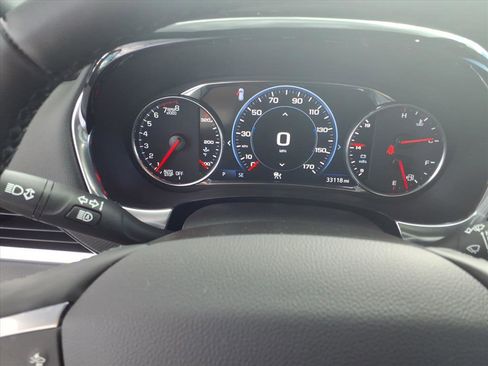 Used 2023 Chevrolet Traverse Premier image 14