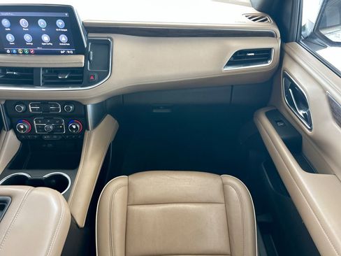 Used 2021 Chevrolet Suburban Premier RWD image 45