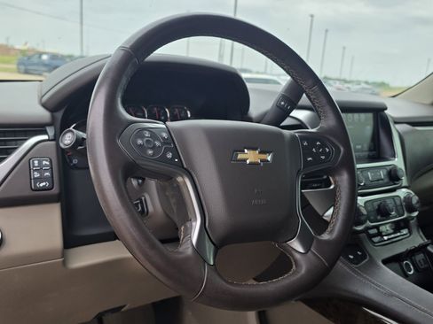 Used 2020 Chevrolet Suburban LT AWD/4WD image 10
