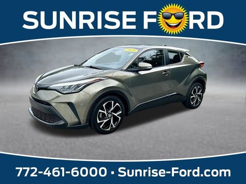 Used 2021 Toyota C-HR XLE FWD image 1