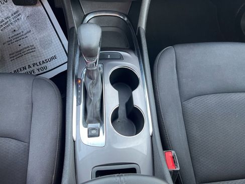 Used 2022 Chevrolet Malibu LT image 75