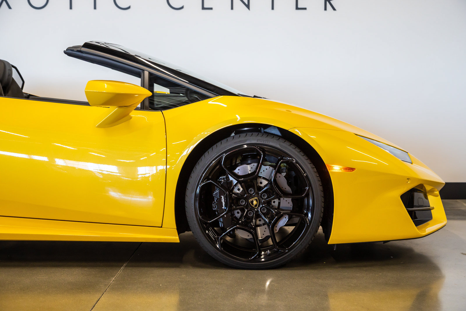 Used 2018 Lamborghini Huracan LP 580-2 RWD image 18
