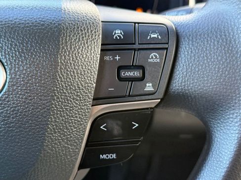 Used 2025 Toyota Camry LE image 28