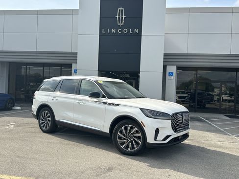 New 2026 Lincoln Aviator 2WD image 1