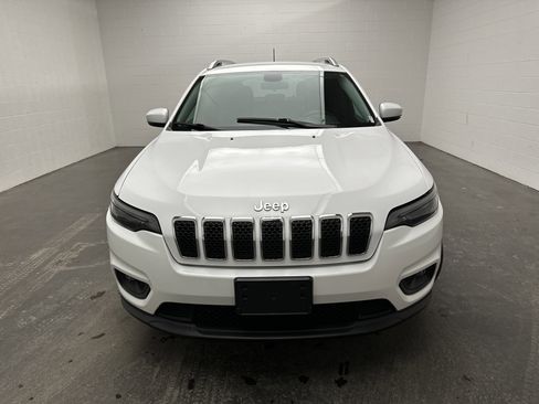 Used 2020 Jeep Cherokee Latitude Plus image 3