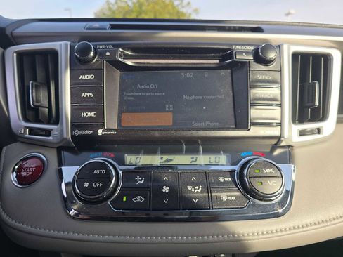 Used 2018 Toyota RAV4 XLE image 27