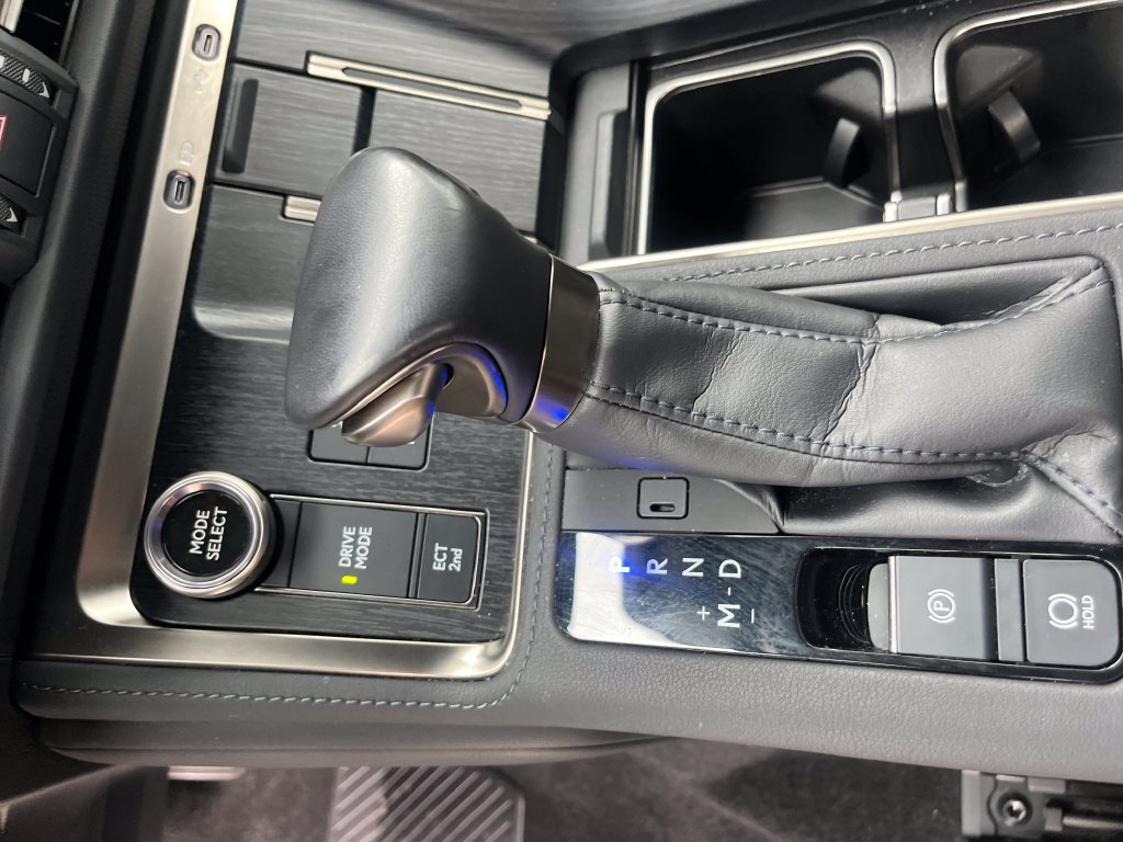 Used 2024 Lexus GX 550 w/ Accessory Package (2T) AWD/4WD image 25