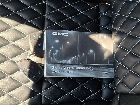 Used 2024 GMC Sierra 1500 Pro w/ Pro Value Package AWD/4WD image 10