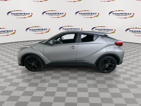 Used 2019 Toyota C-HR XLE FWD image 5