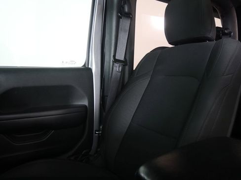 Used 2019 Jeep Wrangler Sport S AWD/4WD image 11