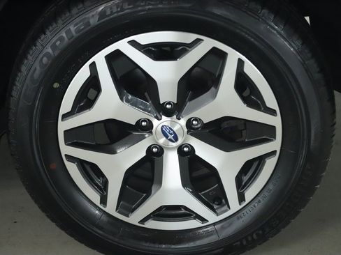 Used 2023 Subaru Forester Premium AWD/4WD image 42