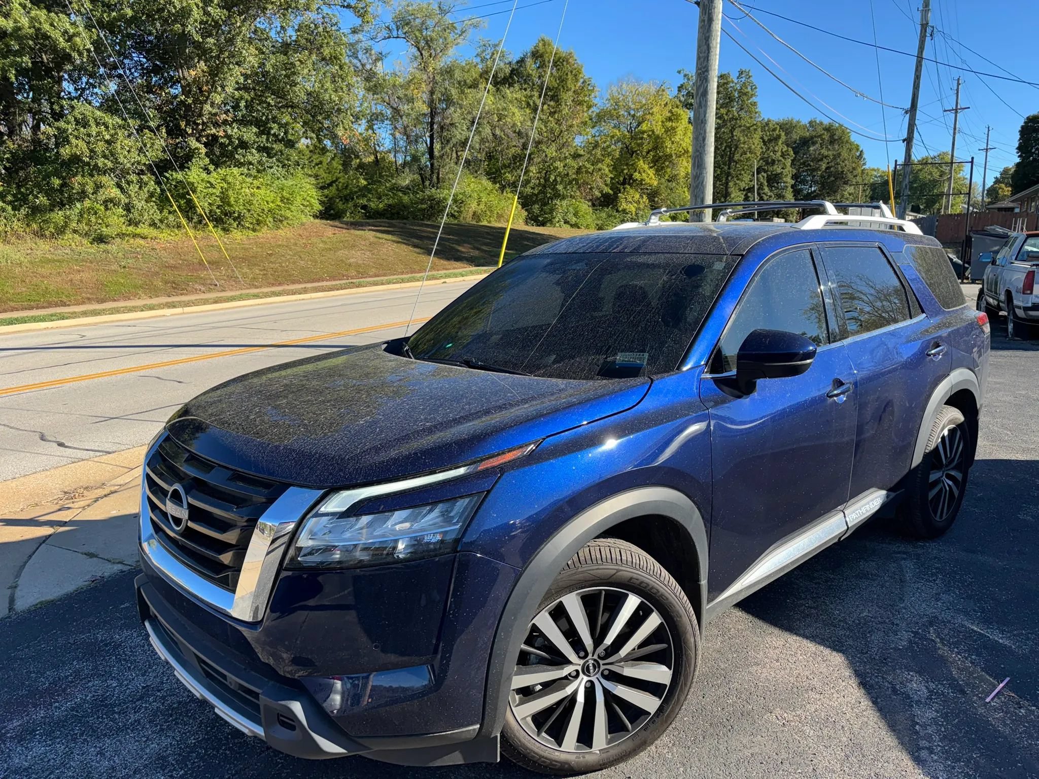 Used 2024 Nissan Pathfinder Platinum w/ Cargo Package FWD image 3