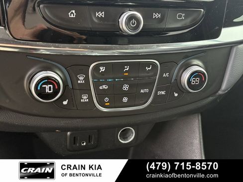 Used 2018 Chevrolet Traverse LT image 18