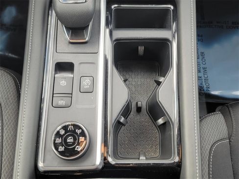 Used 2024 Nissan Pathfinder SV image 28