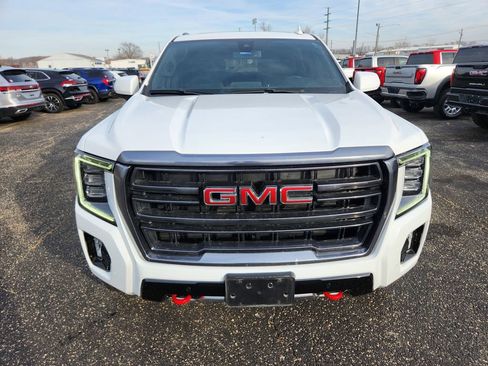 Used 2022 GMC Yukon XL AT4 w/ Max Trailering Package image 3