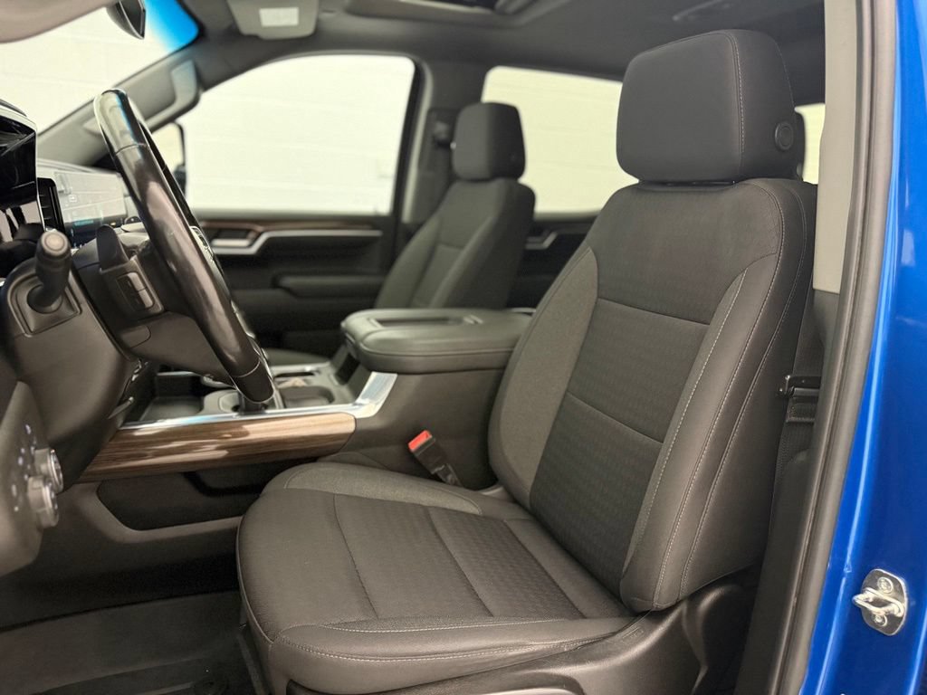 Used 2022 Chevrolet Silverado 1500 RST w/ Convenience Package II AWD/4WD image 12