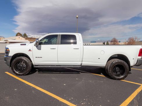 Used 2025 RAM 3500 Laramie image 7