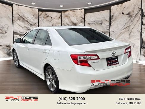 Used 2012 Toyota Camry SE FWD image 6
