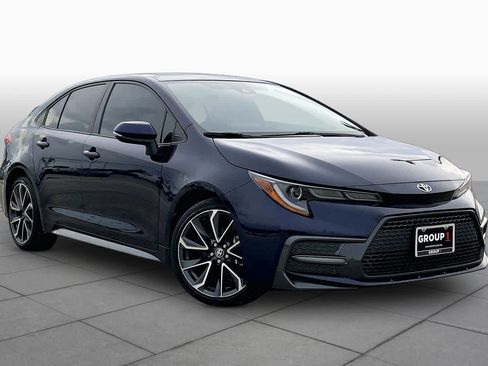 Used 2021 Toyota Corolla SE w/ SE Premium Package FWD image 3
