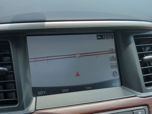 Used 2020 Nissan Pathfinder Platinum FWD image 25