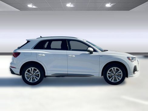 Certified 2025 Audi Q3 2.0T Premium w/ Convenience Package image 8