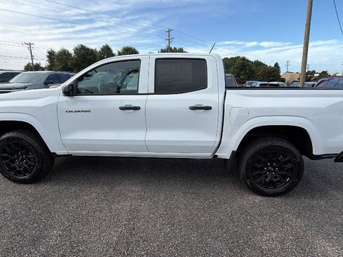 New 2026 Chevrolet Colorado W/T w/ WT Custom Package RWD image 10