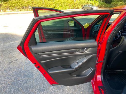 Used 2021 Honda Accord Sport image 37