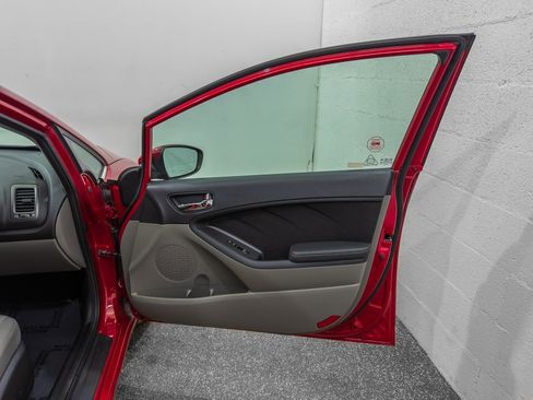Used 2014 Kia Forte EX FWD image 18