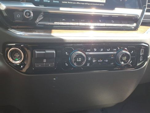 Used 2023 Chevrolet Silverado 1500 LT AWD/4WD image 16