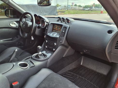Used 2013 Nissan 370Z Touring w/ Sport Pkg RWD image 18