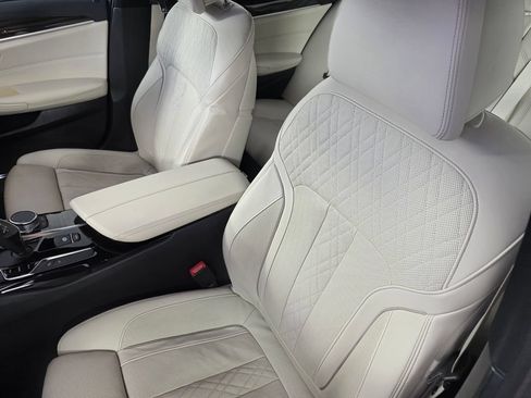 Used 2019 BMW 540i xDrive w/ Luxury Seating Package AWD/4WD image 11