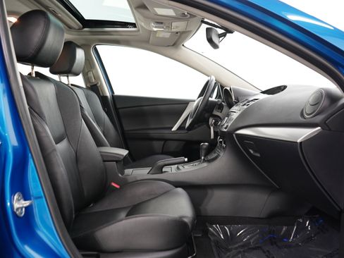 Used 2012 MAZDA MAZDA3 i Grand Touring w/ Tech Pkg FWD image 11