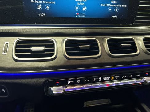 Used 2022 Mercedes-Benz GLS 450 4MATIC image 7