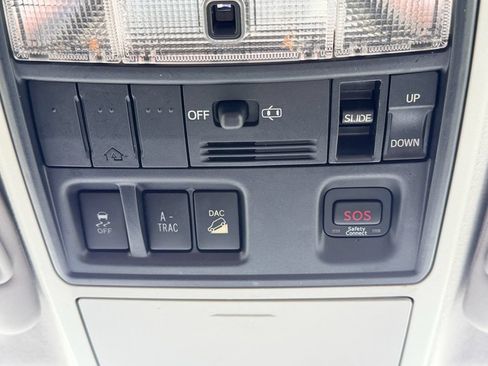 Used 2011 Toyota 4Runner Limited AWD/4WD image 14