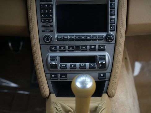 Used 2006 Porsche 911 Carrera 4 image 37
