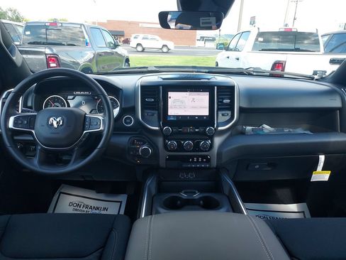 New 2026 RAM 1500 Express AWD/4WD image 15