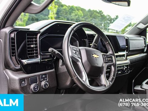 Used 2025 Chevrolet Silverado 1500 LT RWD image 21