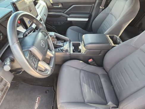 Used 2024 Toyota Tacoma TRD Off-Road image 15