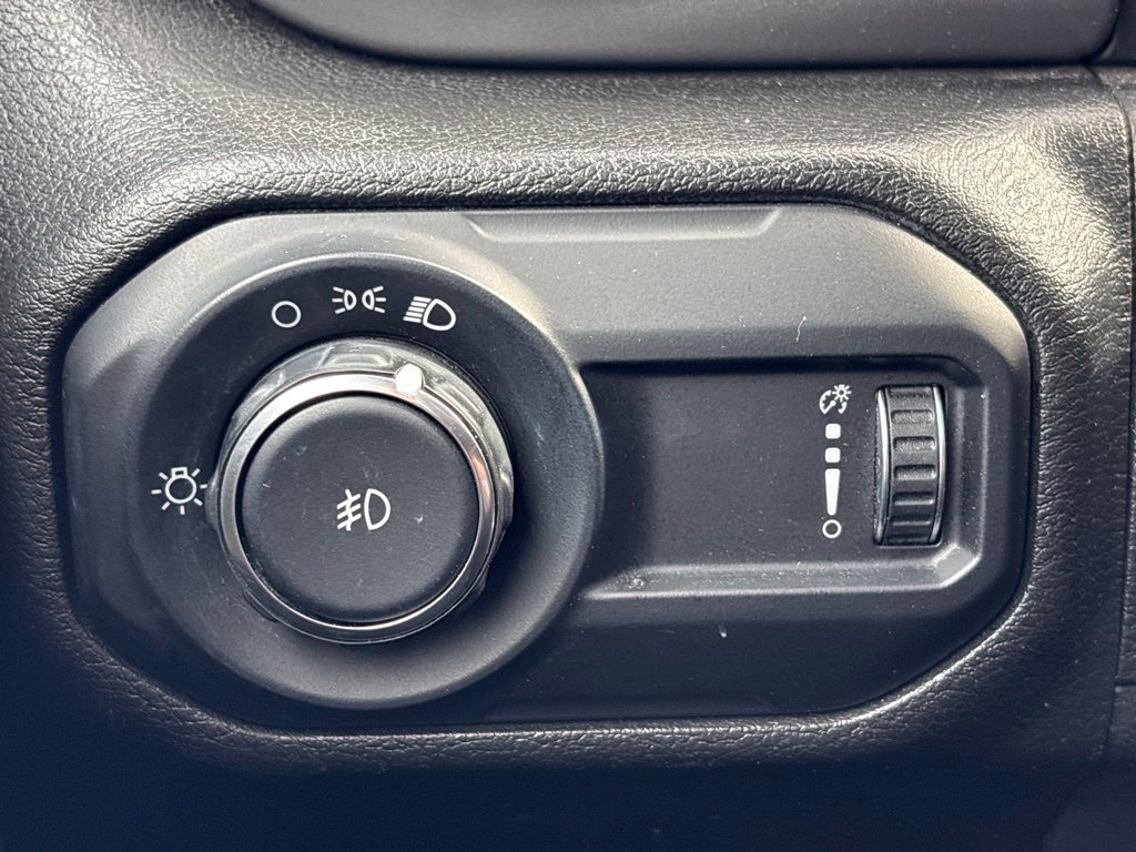 Used 2023 Jeep Wrangler Unlimited Sport AWD/4WD image 30