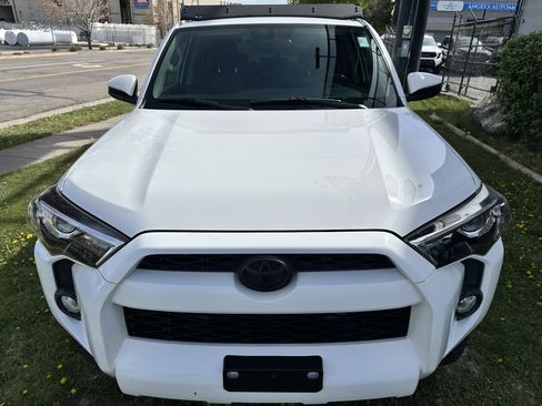 Used 2018 Toyota 4Runner SR5 image 12