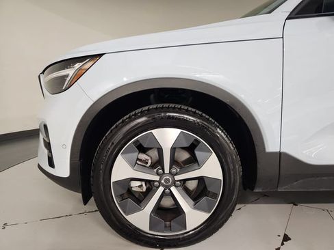 Certified 2026 Volvo XC40 B5 Plus AWD/4WD image 11
