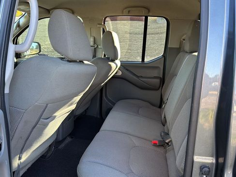 Used 2018 Nissan Frontier SV w/ Value Truck Package image 9