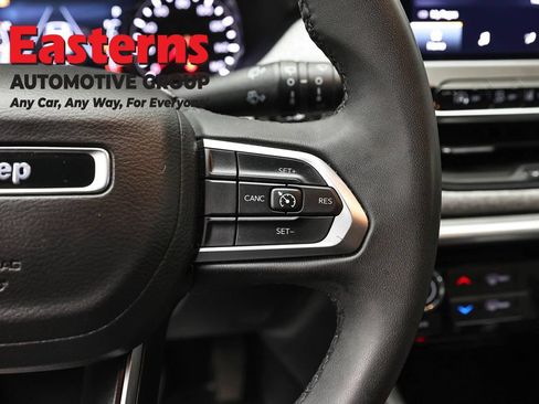 Used 2024 Jeep Compass Latitude AWD/4WD image 15