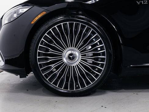 Used 2023 Mercedes-Benz Maybach S 680 4MATIC w/ Manufaktur Leather Package image 42